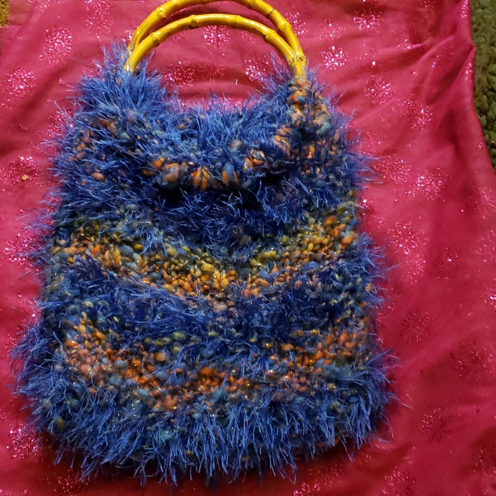 -  Girls Fuzzy blue purse